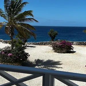 Holiday home Marazul Dive Resort. 3 Bedroom Seafront House. Dive, Snorkel, Enjoy Amazing Sunsets, Westpunt